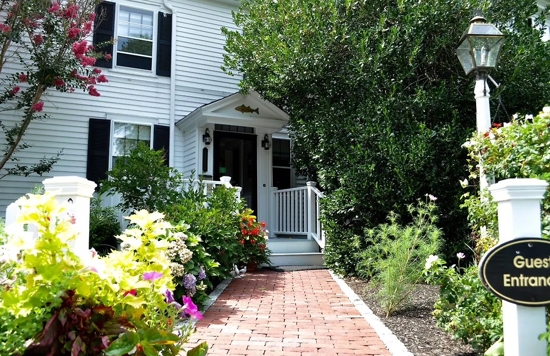 Candleberry Inn On Cape Cod-1